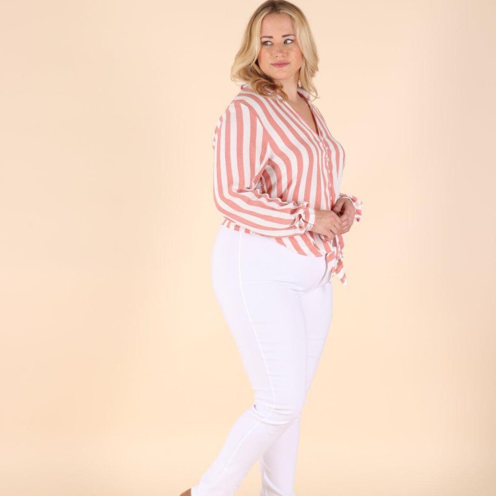 PLUS SIZE STRIPED BOTTON DOWN L/S TOP